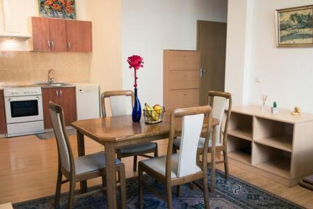 Town Hall 3 Bedroom Apartment Vilnius Exterior foto